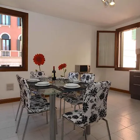 Speon Canal Views Wifi Apartamento